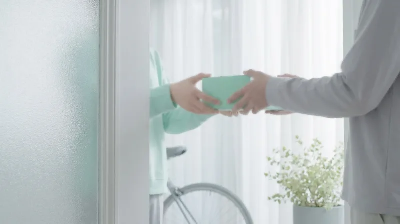 CHRONTACT vs UperWeed: Walk-In or Same-Day Delivery?